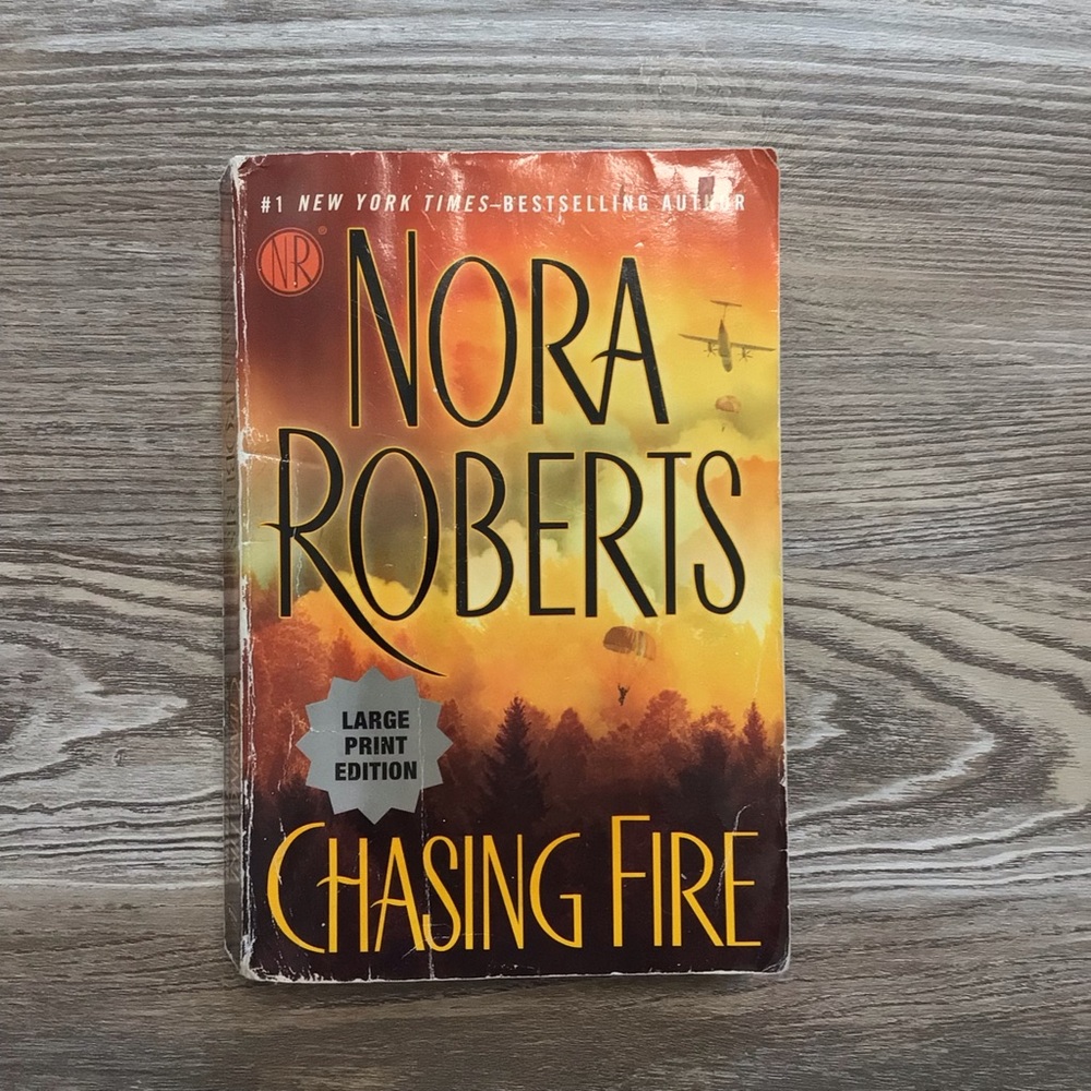 Chasing Fire Nora Roberts Paperback Book Large Print Edition